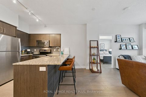 Photo 13 at 406 - 65 Speers Road, QE Queen Elizabeth, Oakville
