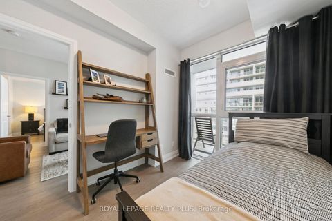 Photo 20 at 406 - 65 Speers Road, QE Queen Elizabeth, Oakville