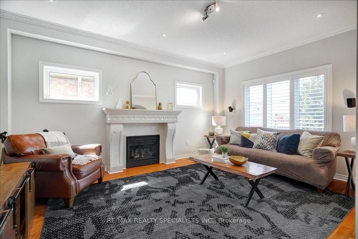 Photo 2 at 104 Earlsbridge Boulevard, Fletcher's Meadow, Brampton