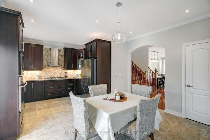 Photo 4 at 104 Earlsbridge Boulevard, Fletcher's Meadow, Brampton