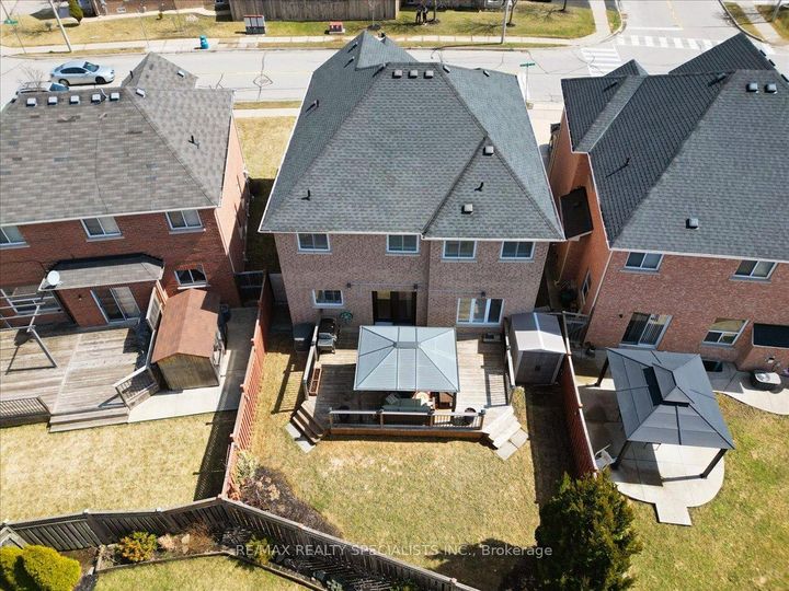 Photo 26 at 104 Earlsbridge Boulevard, Fletcher's Meadow, Brampton