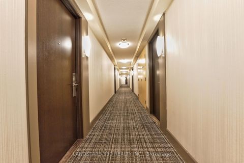 Photo 4 at 920 - 376 Highway 7 Avenue E, Doncrest, Richmond Hill