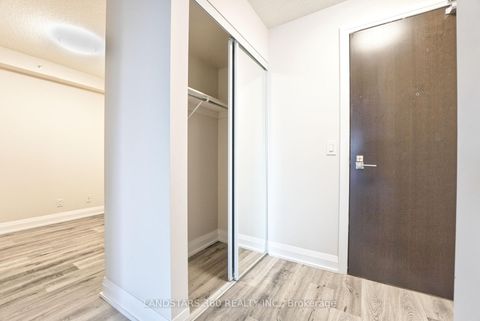Photo 5 at 920 - 376 Highway 7 Avenue E, Doncrest, Richmond Hill