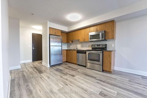 Photo 9 at 920 - 376 Highway 7 Avenue E, Doncrest, Richmond Hill