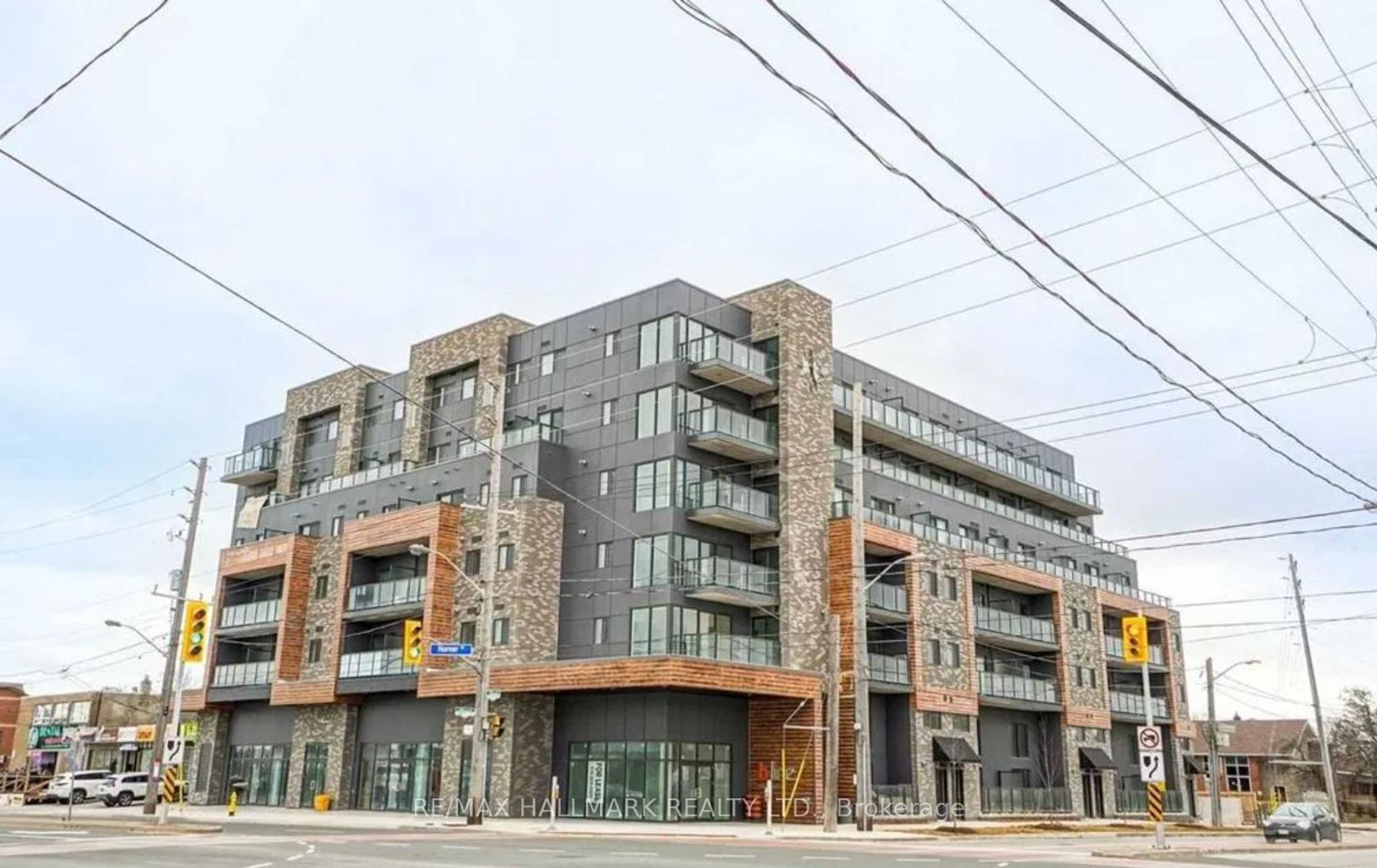 208 - 408 Browns Line, Alderwood, Toronto by Loree Meneguzzi Real Estate 208 - 408 Browns Line, Alderwood, Toronto