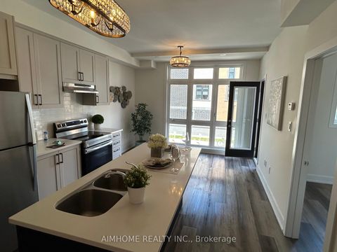 Photo 2 at 2 - 7 Phelps Lane, Oak Ridges, Richmond Hill