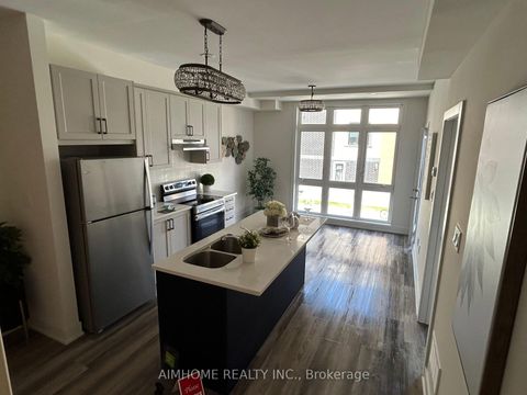Photo 6 at 2 - 7 Phelps Lane, Oak Ridges, Richmond Hill