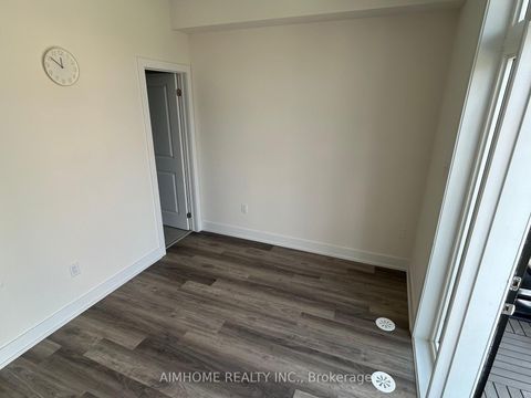 Photo 18 at 2 - 7 Phelps Lane, Oak Ridges, Richmond Hill
