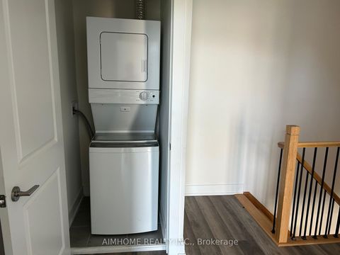 Photo 19 at 2 - 7 Phelps Lane, Oak Ridges, Richmond Hill