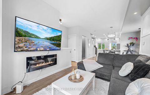 Photo 5 at 73 Piggott Mews, Weston, Toronto