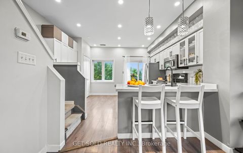 Photo 11 at 73 Piggott Mews, Weston, Toronto
