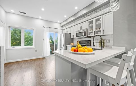 Photo 12 at 73 Piggott Mews, Weston, Toronto