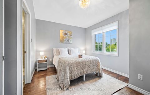 Photo 18 at 73 Piggott Mews, Weston, Toronto