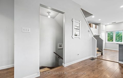 Photo 26 at 73 Piggott Mews, Weston, Toronto