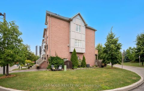 Photo 34 at 73 Piggott Mews, Weston, Toronto
