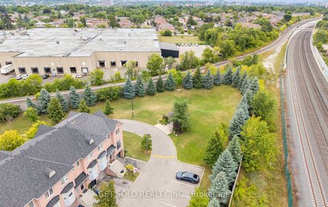 Photo 39 at 73 Piggott Mews, Weston, Toronto