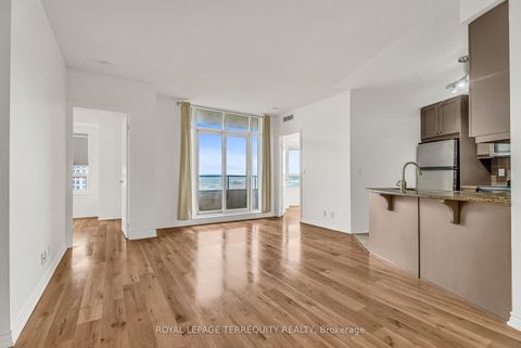 Photo 6 at 1409 - 9225 Jane Street, Maple, Vaughan