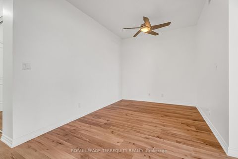 Photo 14 at 1409 - 9225 Jane Street, Maple, Vaughan
