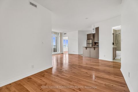 Photo 15 at 1409 - 9225 Jane Street, Maple, Vaughan