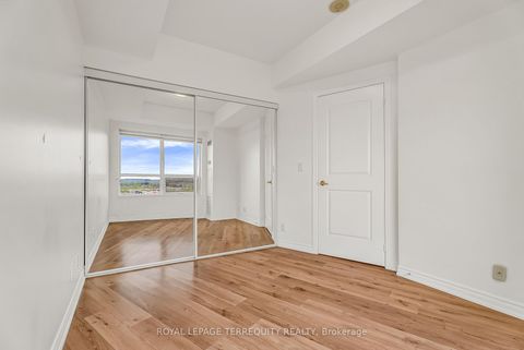 Photo 24 at 1409 - 9225 Jane Street, Maple, Vaughan
