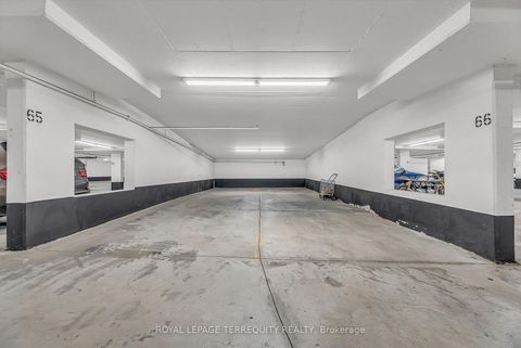 Photo 34 at 1409 - 9225 Jane Street, Maple, Vaughan