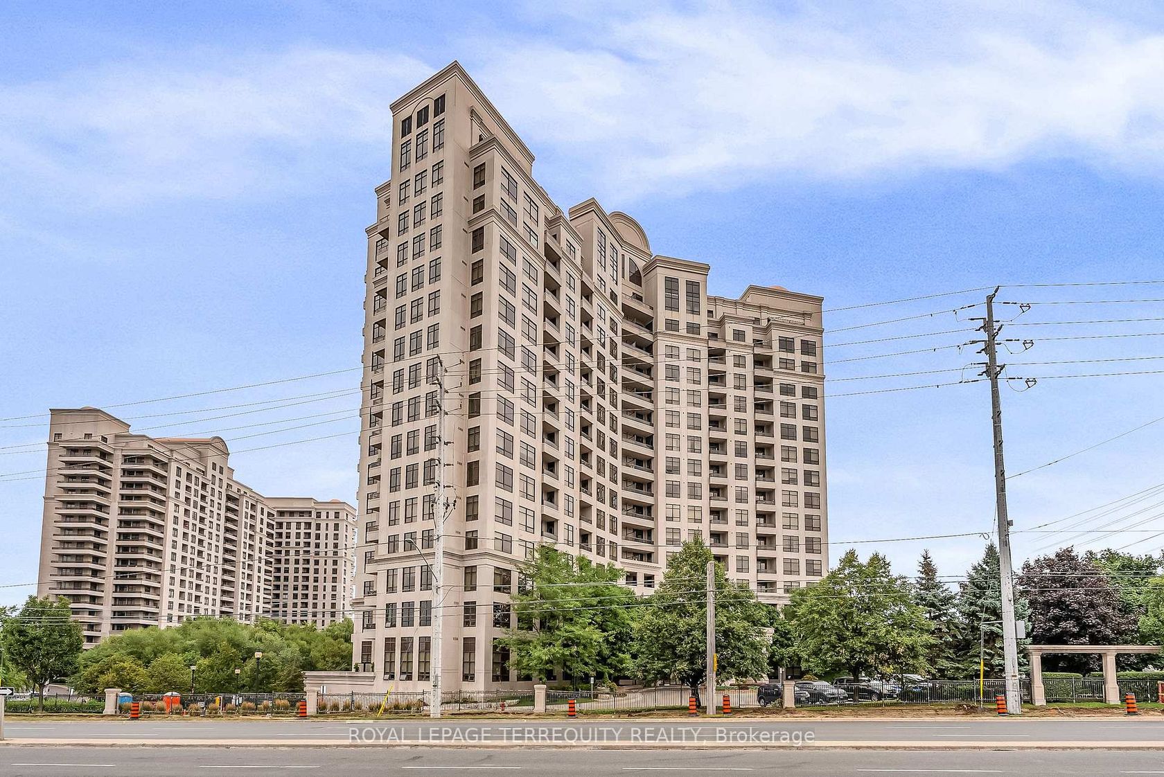 1409 - 9225 Jane Street, Maple, Vaughan 