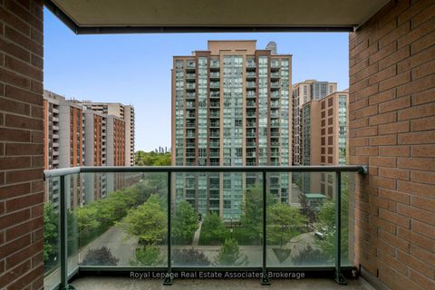 Photo 13 at 709 - 15 Michael Power Place, City Centre West, Toronto