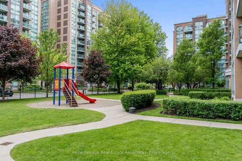 Photo 15 at 709 - 15 Michael Power Place, City Centre West, Toronto