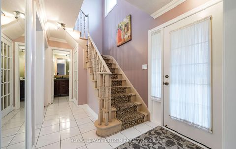 Photo 6 at 25 Grampian Avenue, Maple, Vaughan