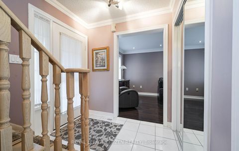 Photo 7 at 25 Grampian Avenue, Maple, Vaughan