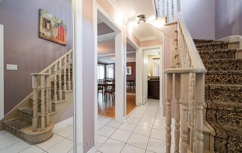 Photo 8 at 25 Grampian Avenue, Maple, Vaughan