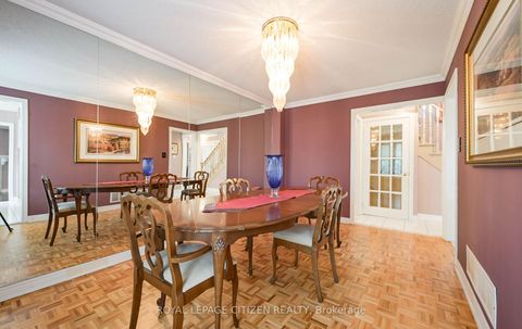 Photo 11 at 25 Grampian Avenue, Maple, Vaughan