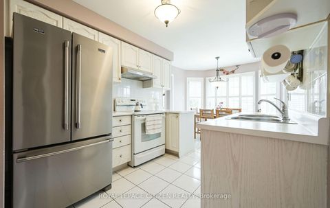 Photo 12 at 25 Grampian Avenue, Maple, Vaughan