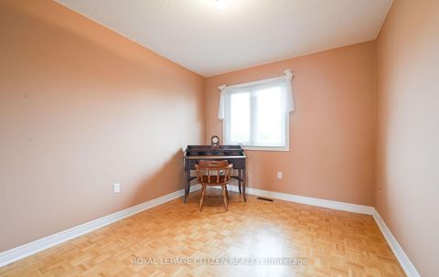 Photo 32 at 25 Grampian Avenue, Maple, Vaughan