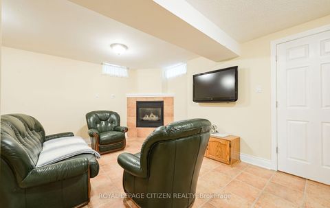 Photo 41 at 25 Grampian Avenue, Maple, Vaughan