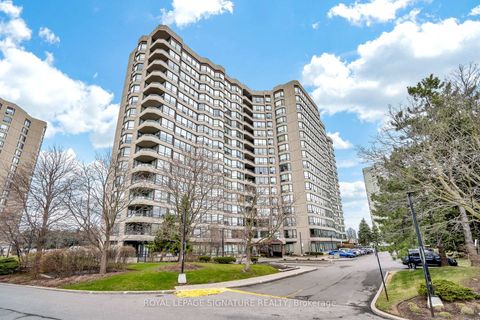 Photo 1 at 903 - 7440 Bathurst Street, Brownridge, Vaughan