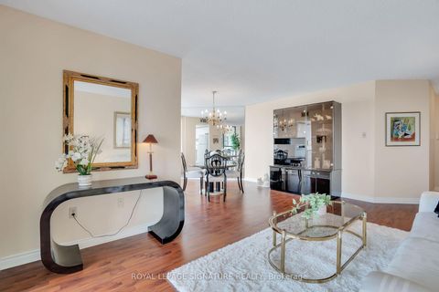 Photo 6 at 903 - 7440 Bathurst Street, Brownridge, Vaughan
