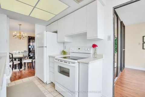 Photo 17 at 903 - 7440 Bathurst Street, Brownridge, Vaughan