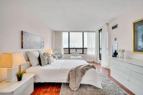 Photo 19 at 903 - 7440 Bathurst Street, Brownridge, Vaughan