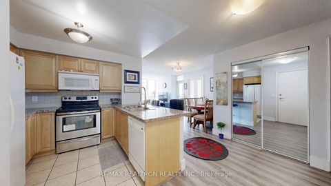 Photo 11 at 2413 - 15 Greenview Avenue, Willowdale West, Toronto