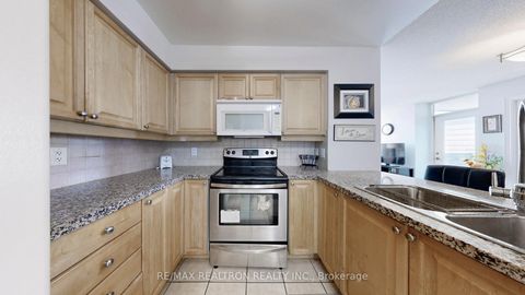 Photo 12 at 2413 - 15 Greenview Avenue, Willowdale West, Toronto