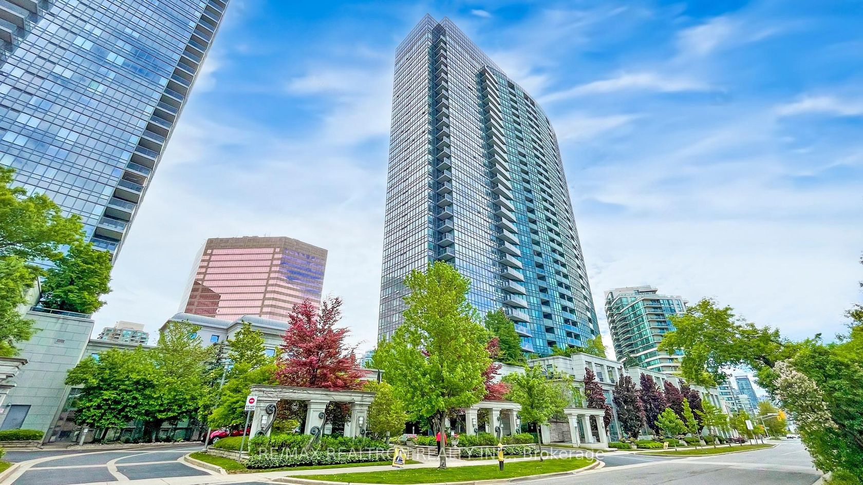 2413 - 15 Greenview Avenue, Willowdale West, Toronto 