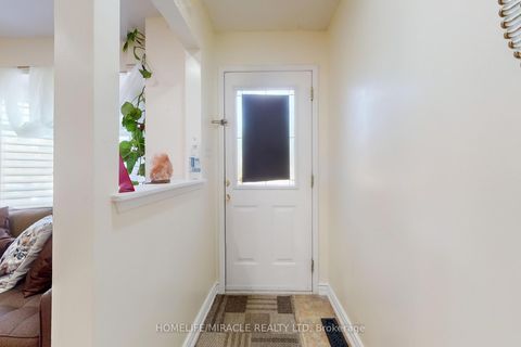 Photo 15 at 8 - 57 Hedge End Road, Rouge E11, Toronto
