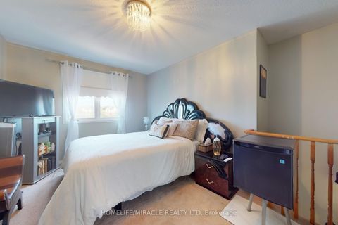 Photo 26 at 8 - 57 Hedge End Road, Rouge E11, Toronto