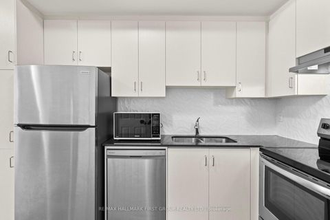 Photo 10 at 522 - 2791 Eglinton Avenue E, Eglinton East, Toronto