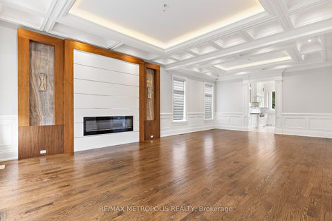 Photo 9 at 2 Poplar Drive, Oak Ridges, Richmond Hill