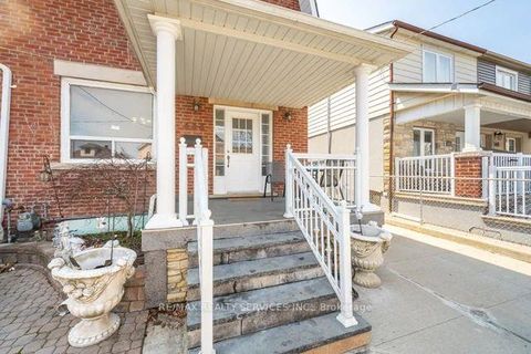 Photo 4 at 444 Maybank Avenue, Junction Area, Toronto