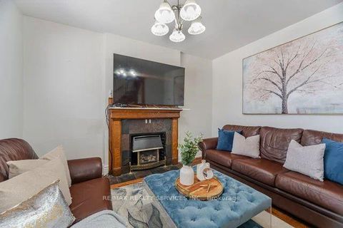 Photo 7 at 444 Maybank Avenue, Junction Area, Toronto Photo 7 at 444 Maybank Avenue, Junction Area, Toronto