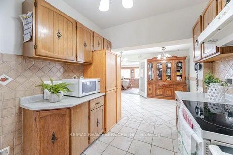 Photo 15 at 444 Maybank Avenue, Junction Area, Toronto