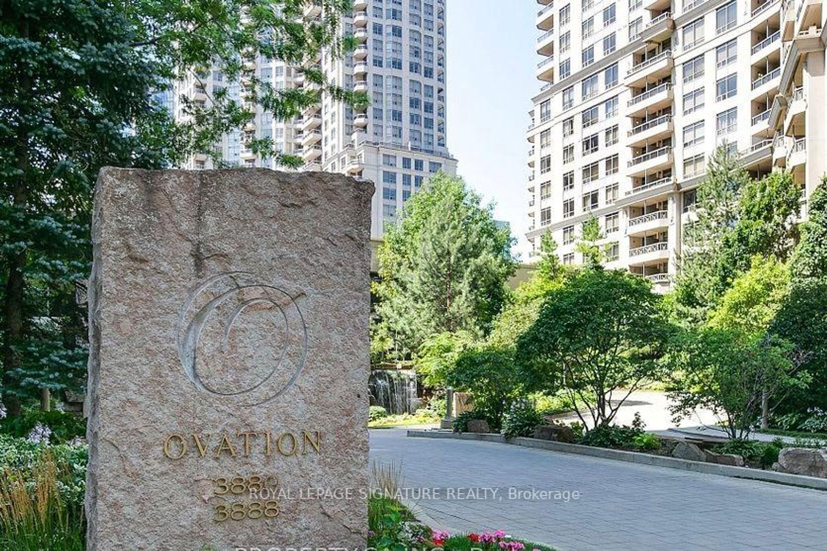 202 - 3880 Duke Of York Boulevard, City Centre, Mississauga 
